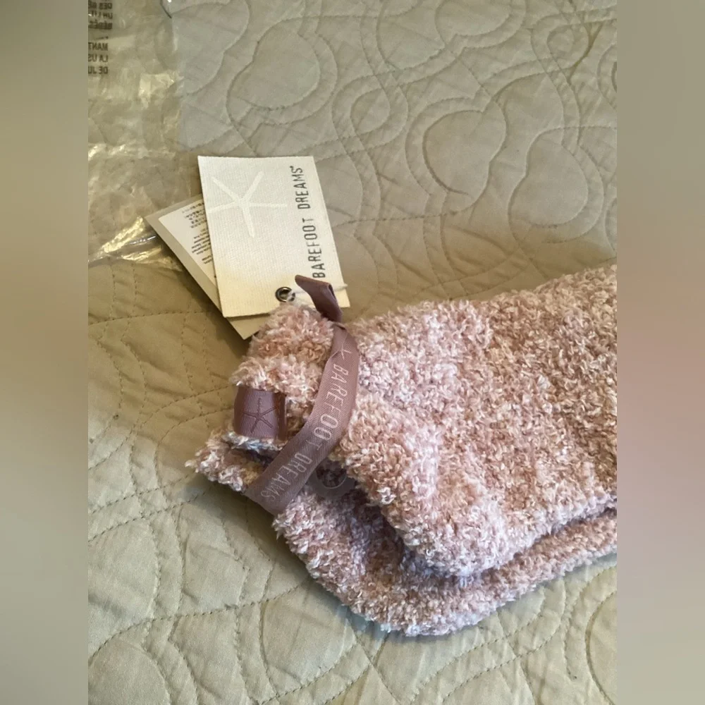 Barefoot Dreams® CozyChic® Socks - Picture 2 of 5